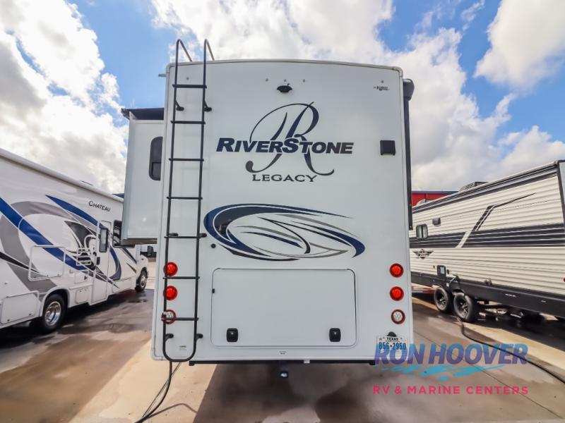 2024 FOREST RIVER 421FK - Image 6
