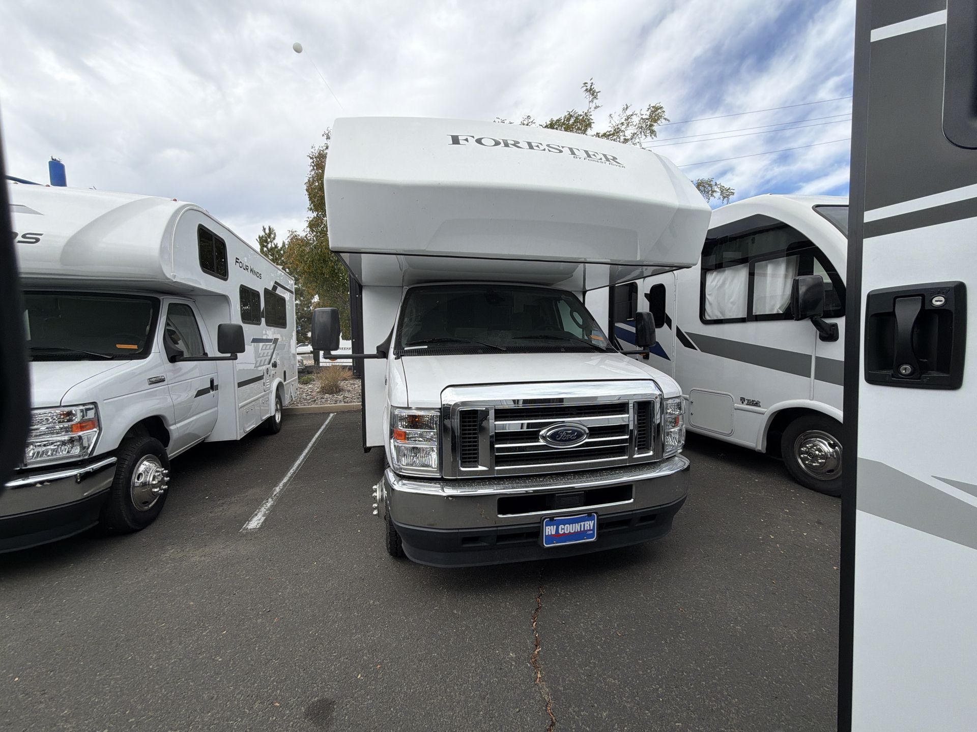 2022 Forest River Forester 2441DS - Image 2