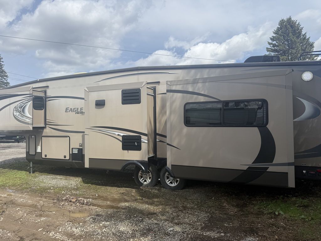 2013 Jayco 361 REQS - Image 3