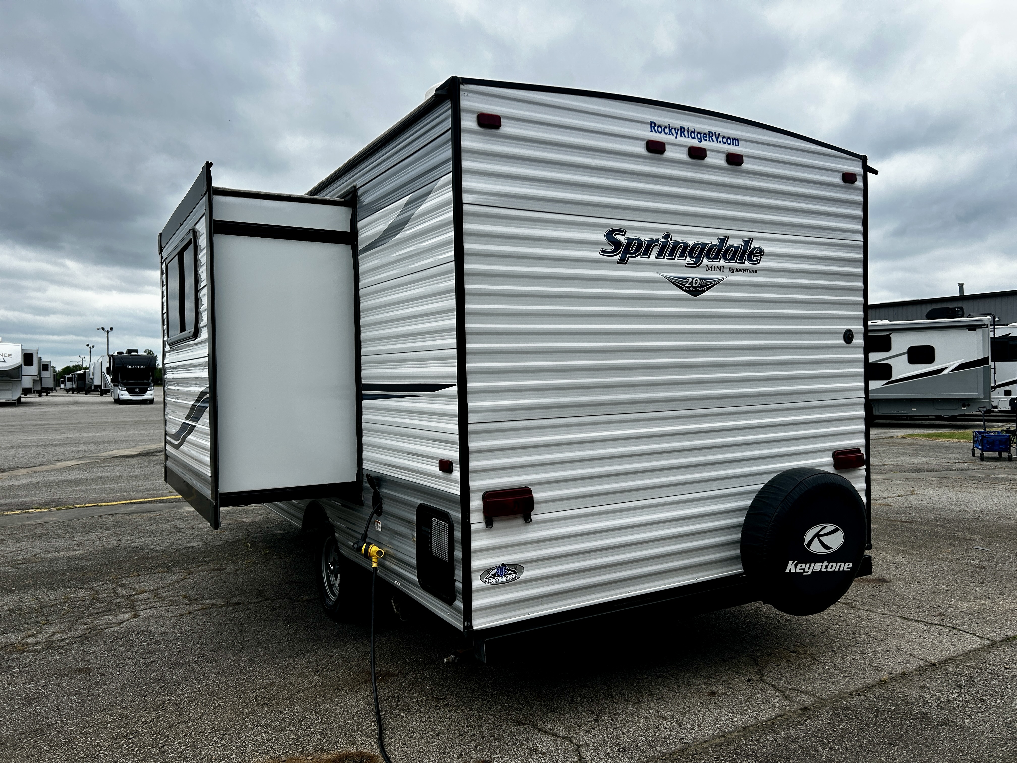 2019 Keystone Springdale Mini 1790FQ - Image 6
