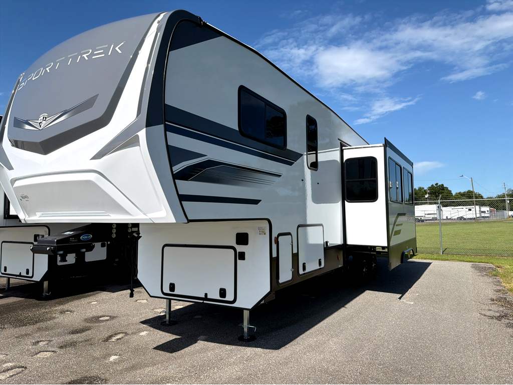 2027 VENTURE RV SPORTTREK 312VTB - Image 3