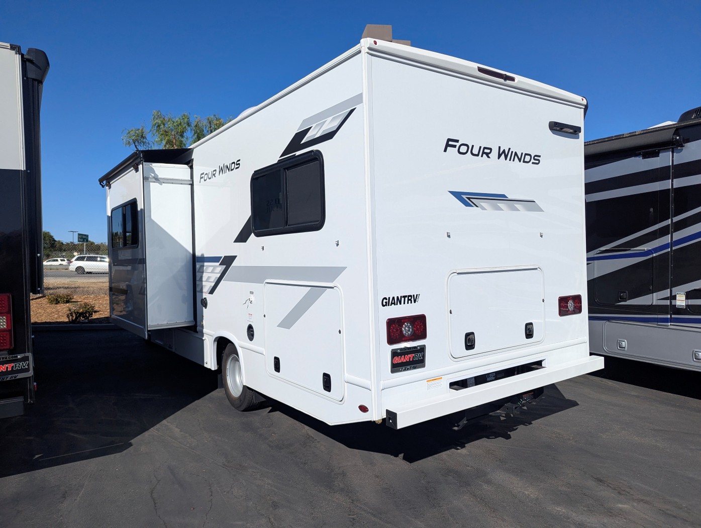 2027 Thor Motor Coach Four Winds 25Z - Image 3
