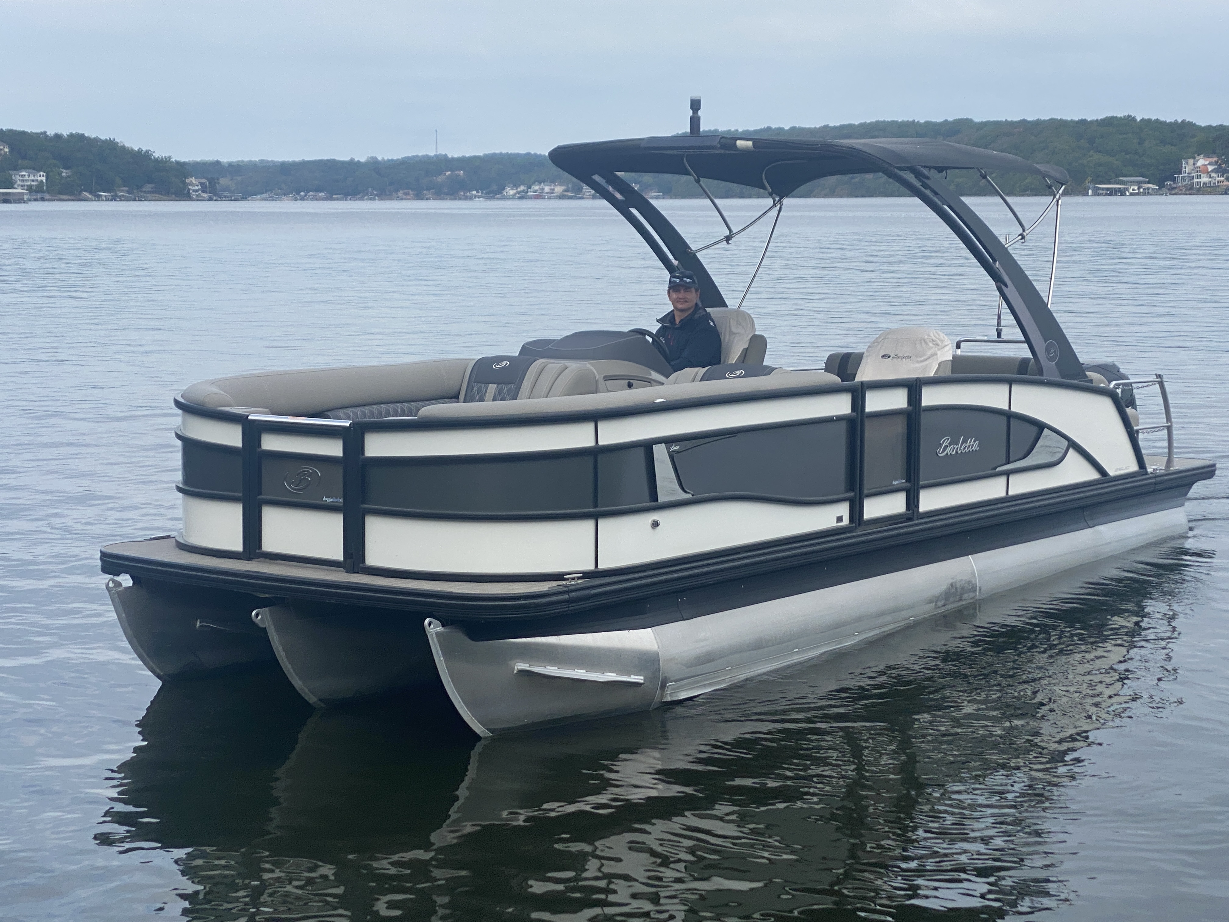 2023 Barletta Lusso 25UCA - Image 2
