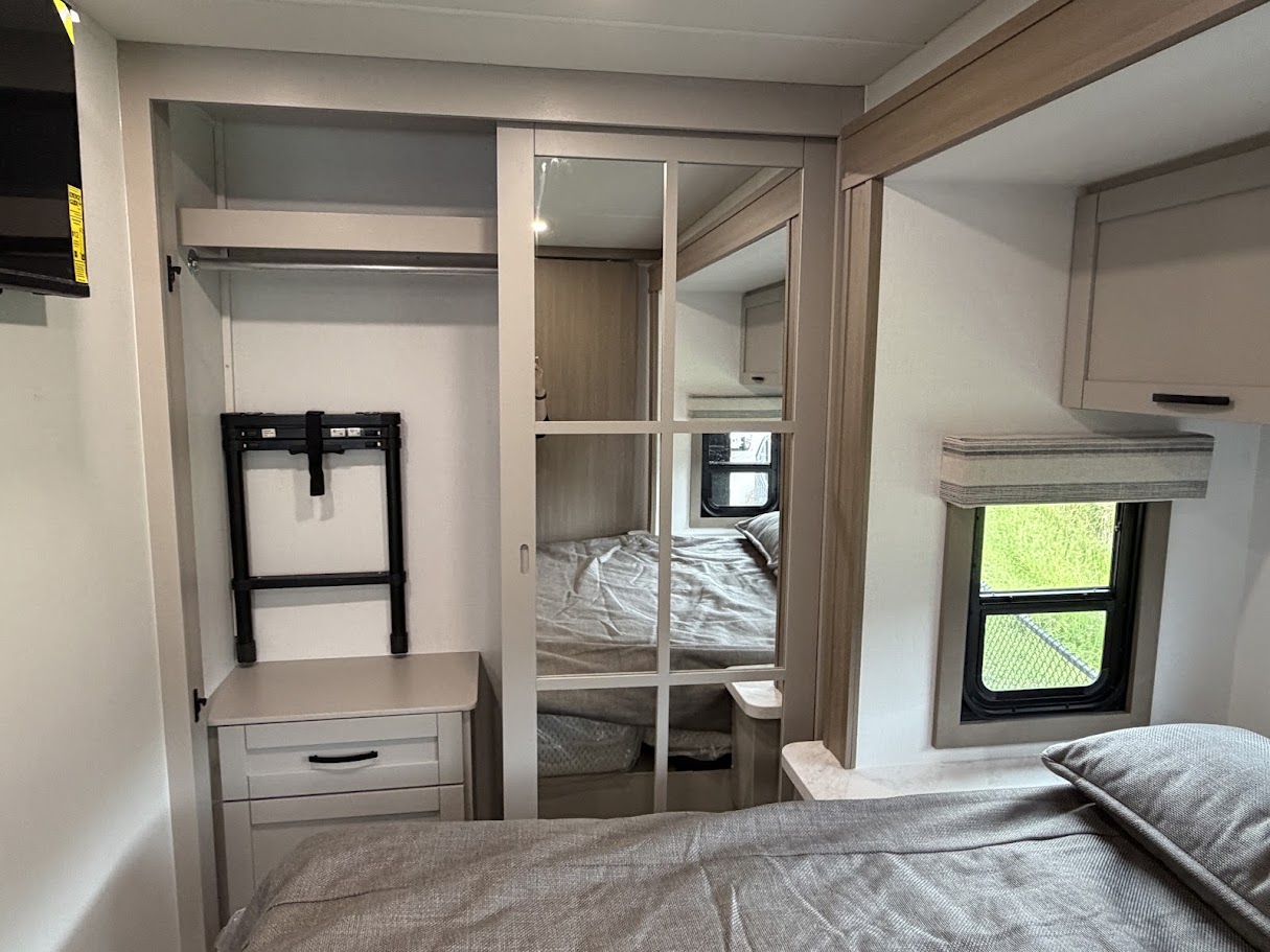 2027 JAYCO GREYHAWK XL 32U - Image 43