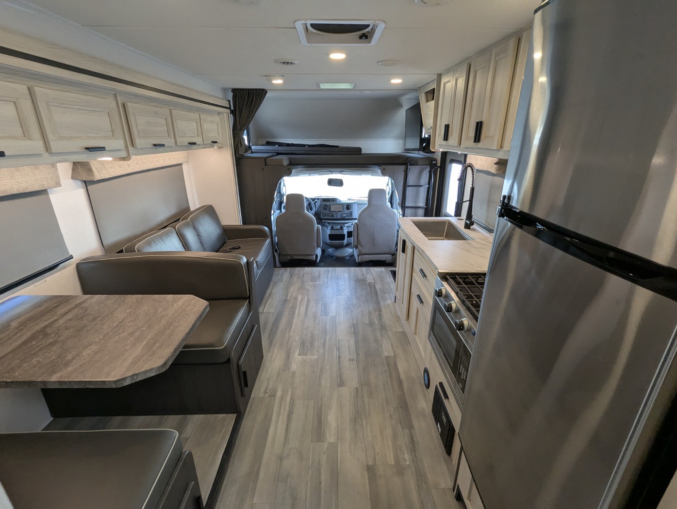 2024 Forest River Sunseeker 2850S LE - Image 26