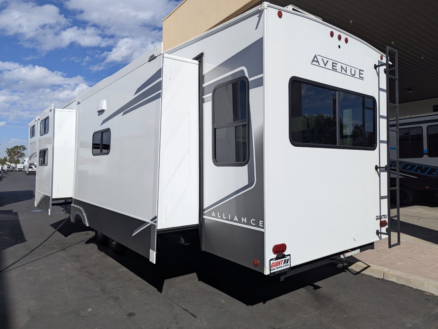 2026 Alliance RV Avenue 39MBR - Image 4