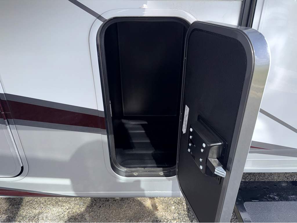 2027 ENTEGRA COACH VISION XL 36C - Image 11