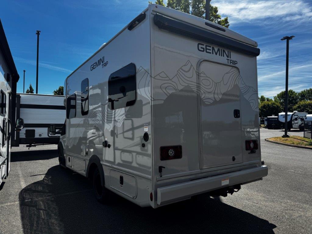 2027 Thor Motor Coach Gemini Trip 22MT - Image 4