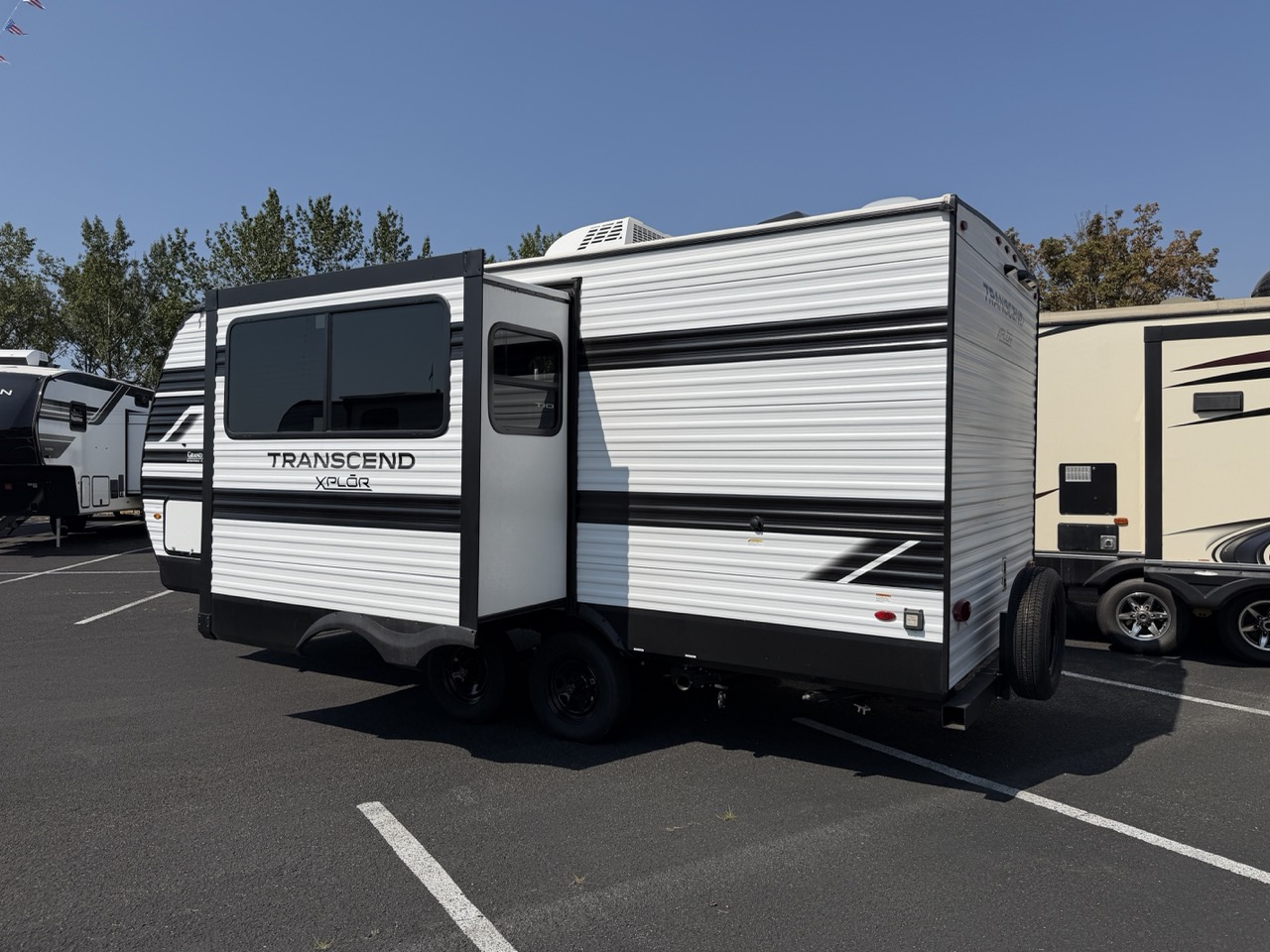 2026 Grand Design Transcend XPLOR 20MKX - Image 2