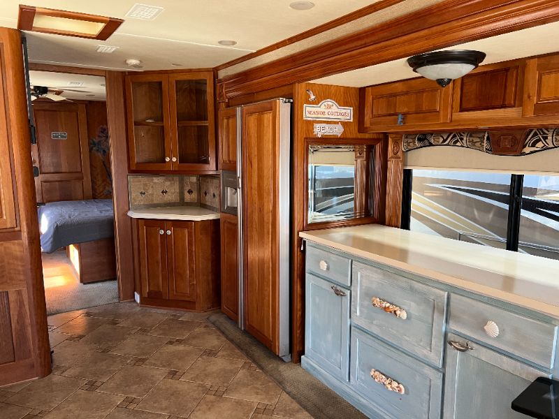 2009 Monaco RV Dynasty Yorkshire IV - Image 11