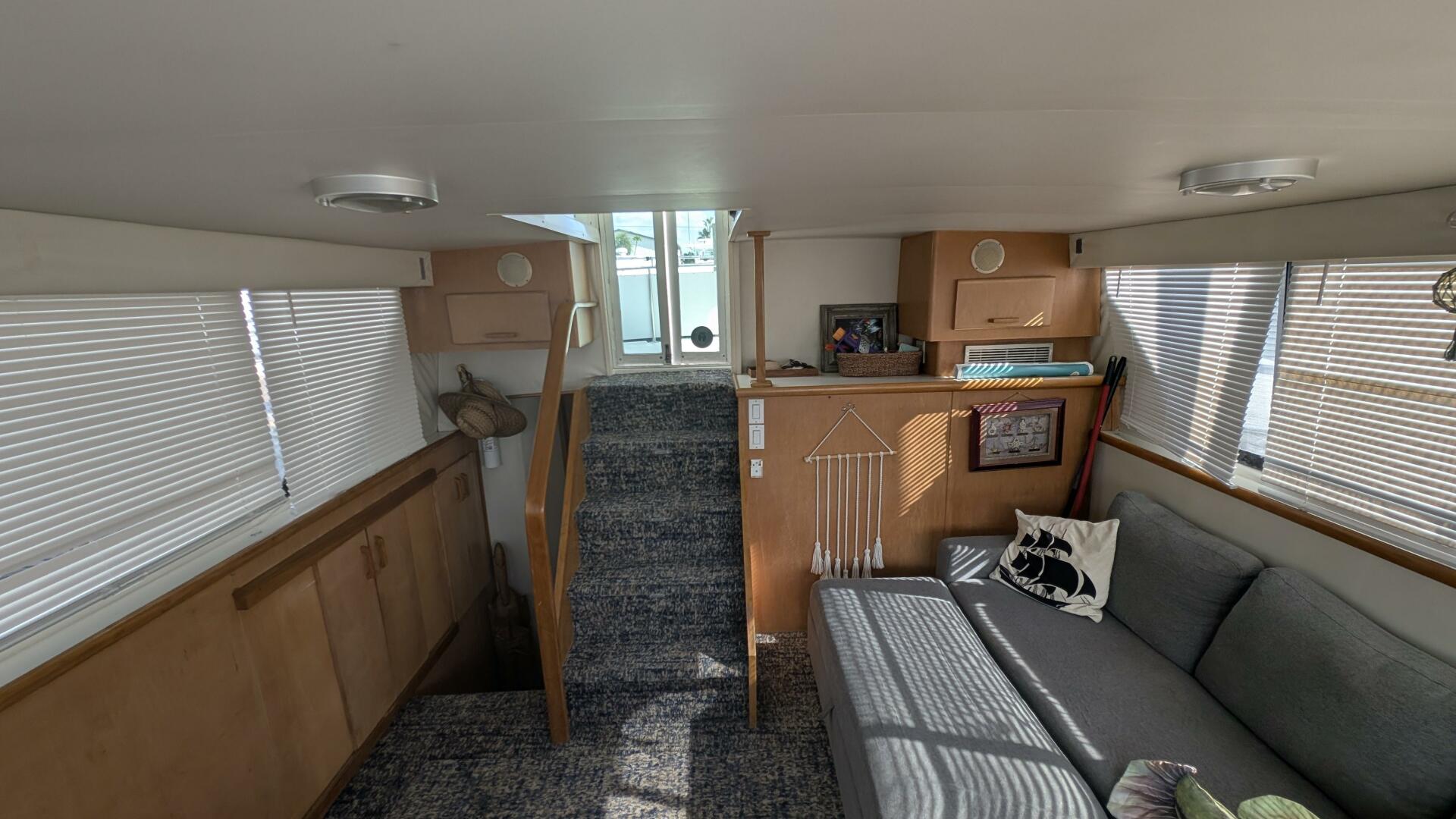 1994 Carver 370 AFT CABIN - Image 31
