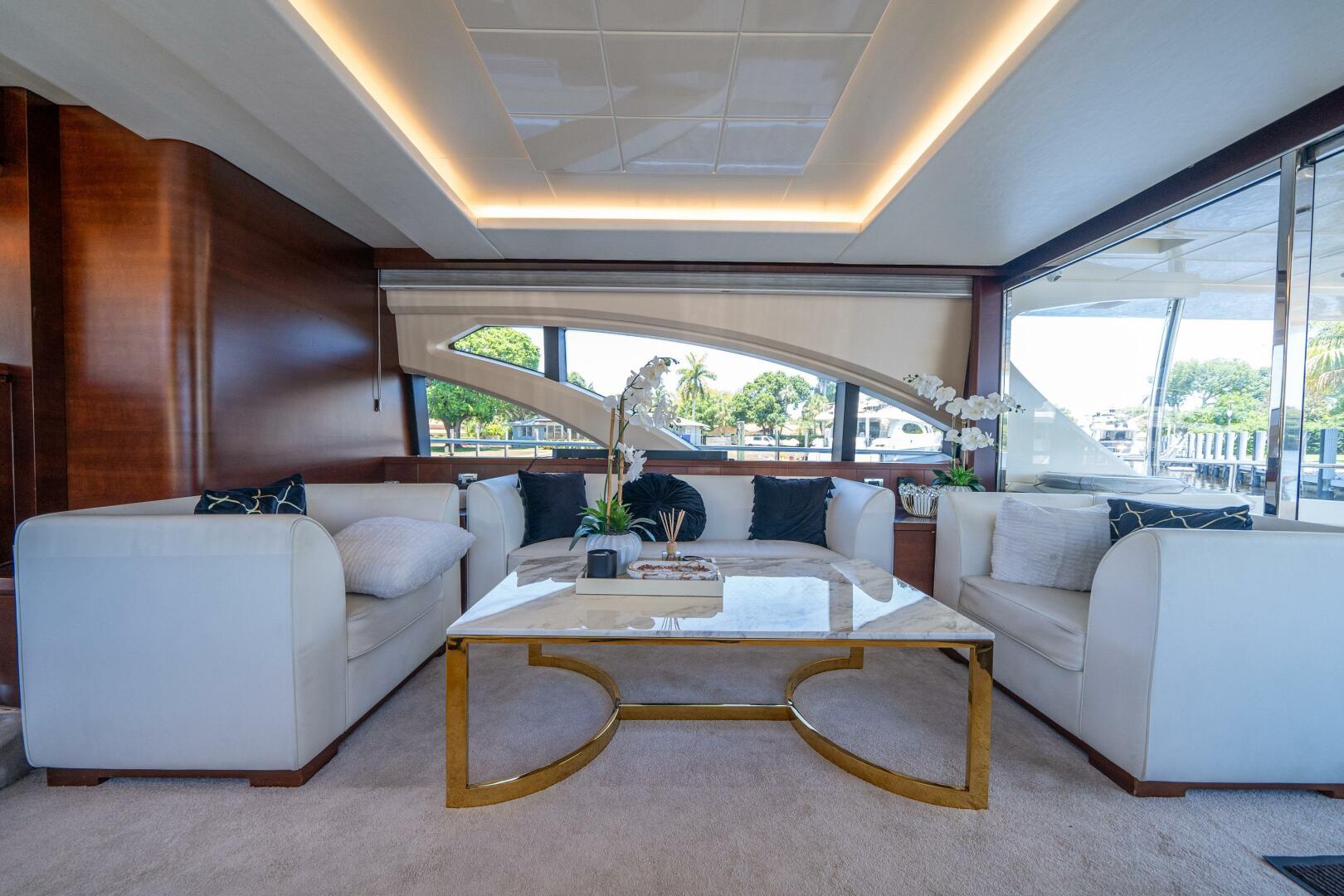 2010 Azimut 75 Fly - Image 25