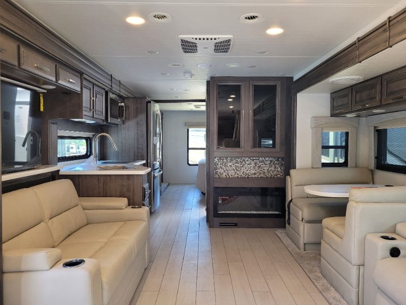 2026 Entegra Coach Accolade XL 37M - Image 9