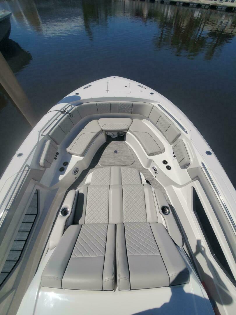 2023 Pursuit S 378 Sport - Image 15