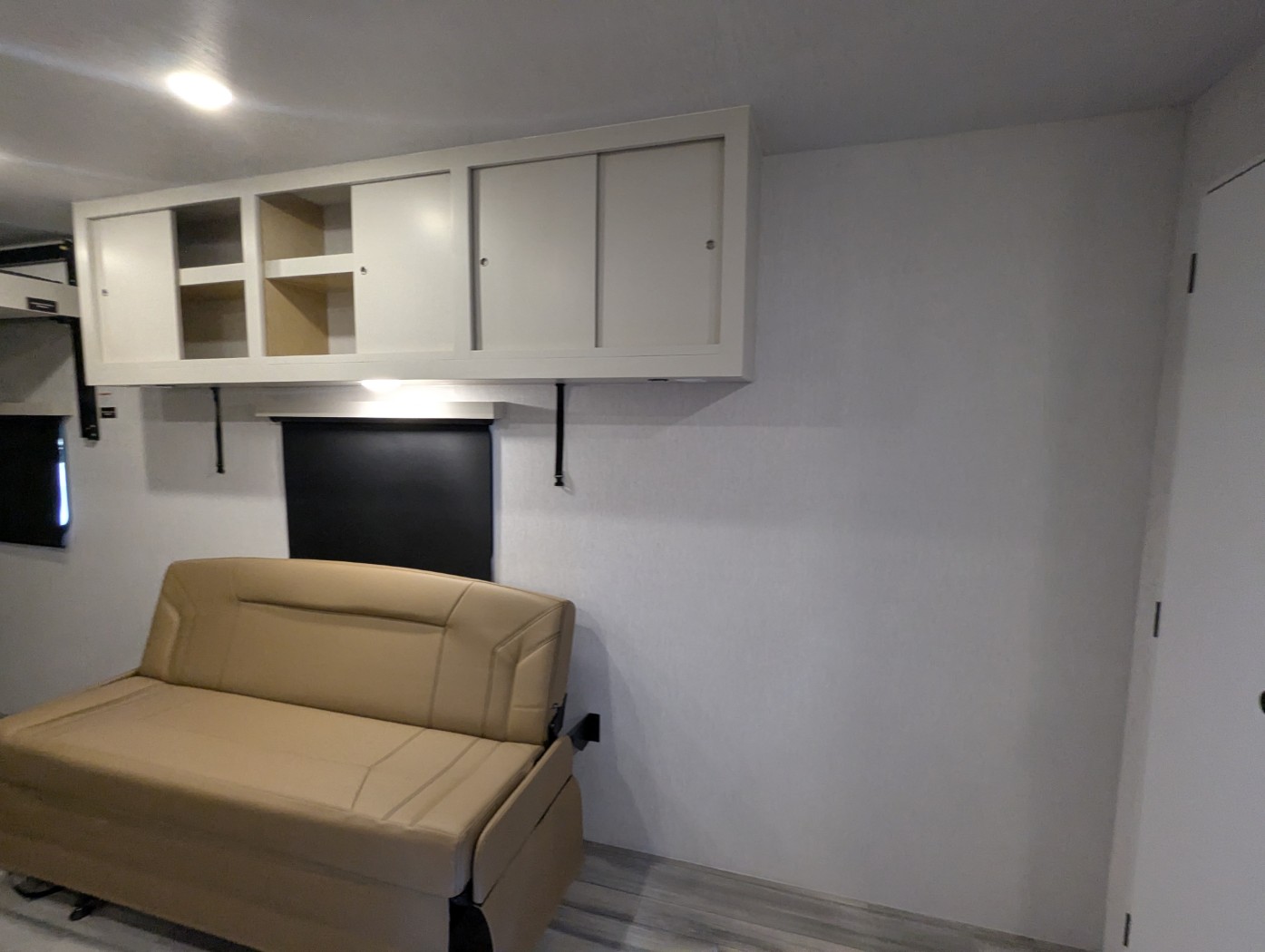 2027 IROK Trailers SX 2218 - Image 9