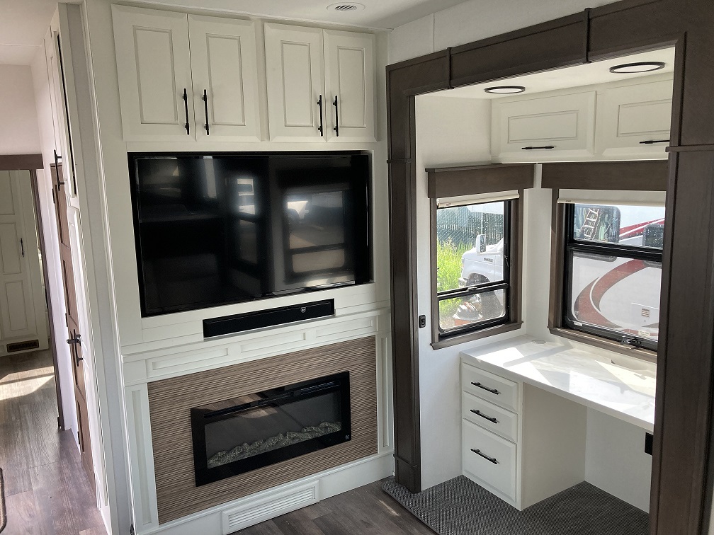 2025 DRV Mobile Suites MS 41FKRB - Image 6