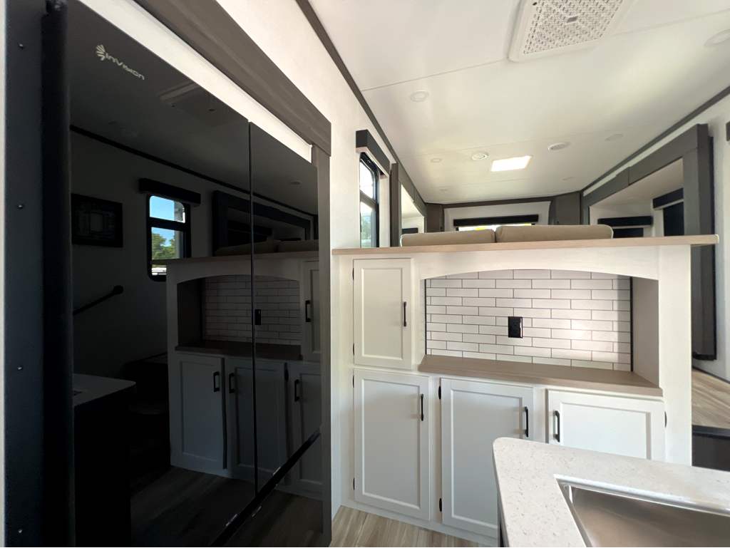 2026 VENTURE RV SPORTTREK 365VFL - Image 13
