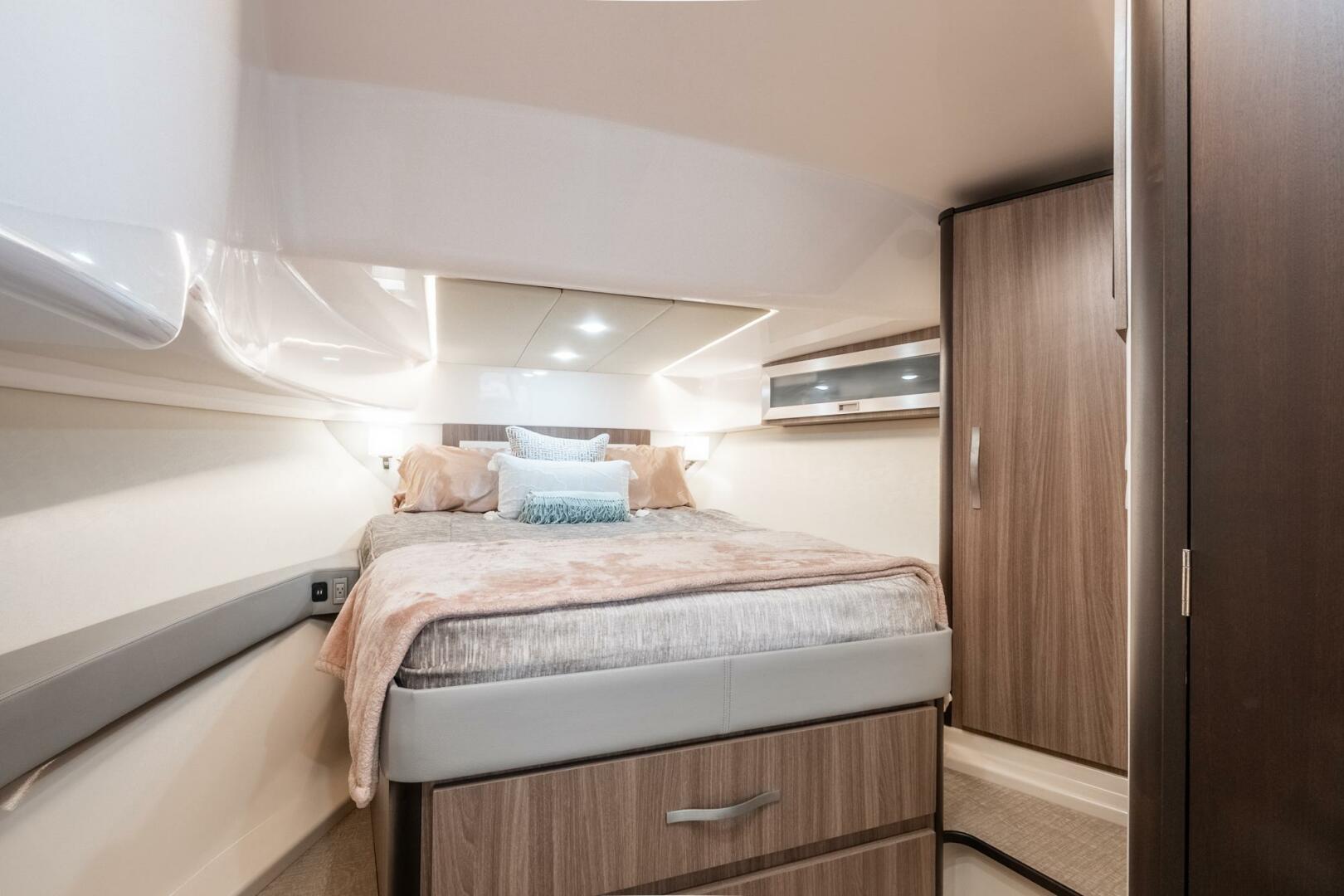 2022 Regal 36 Grande Coupe - Image 53