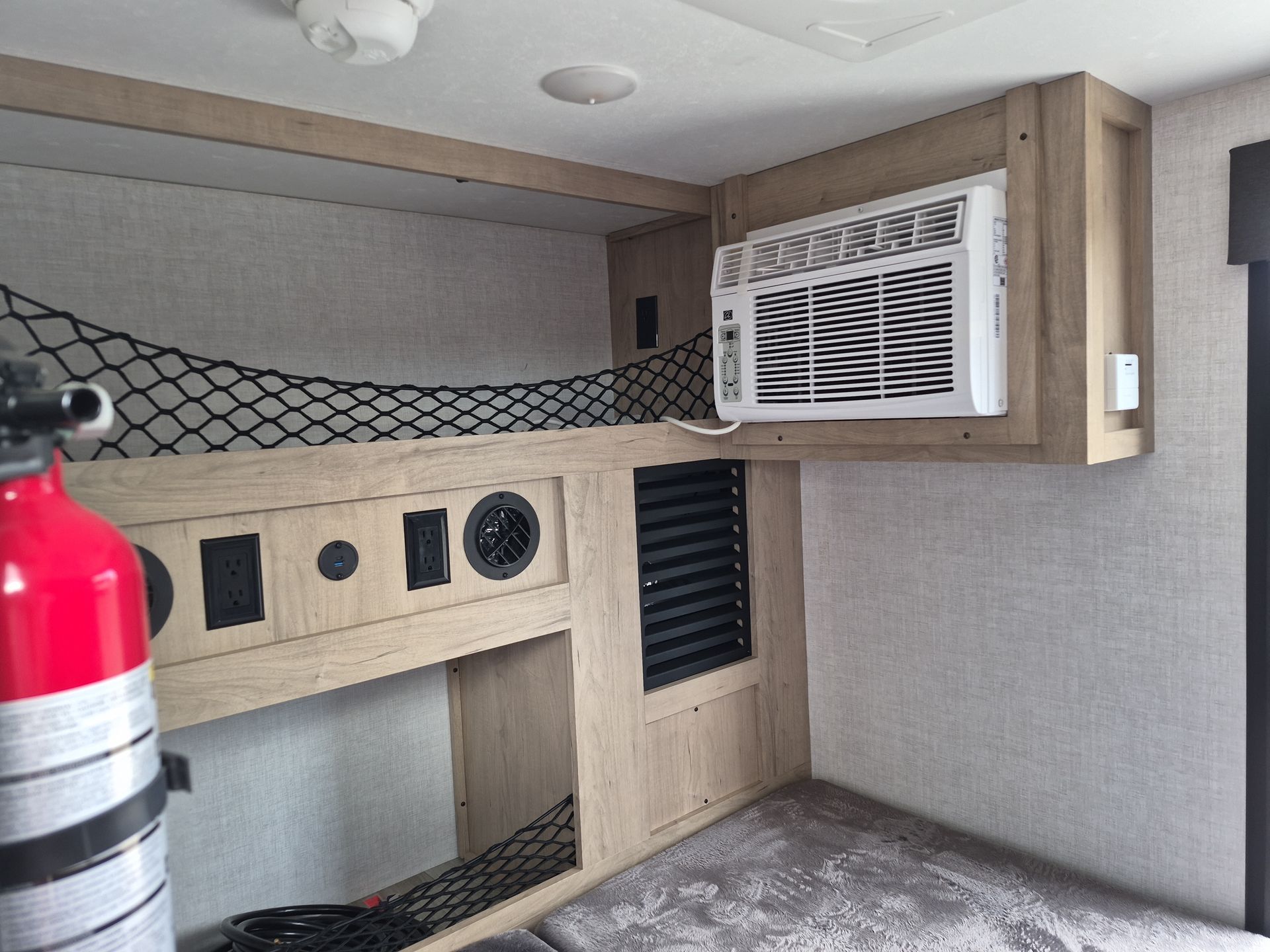 2026 Ember RV E-Series 12RK - Image 24