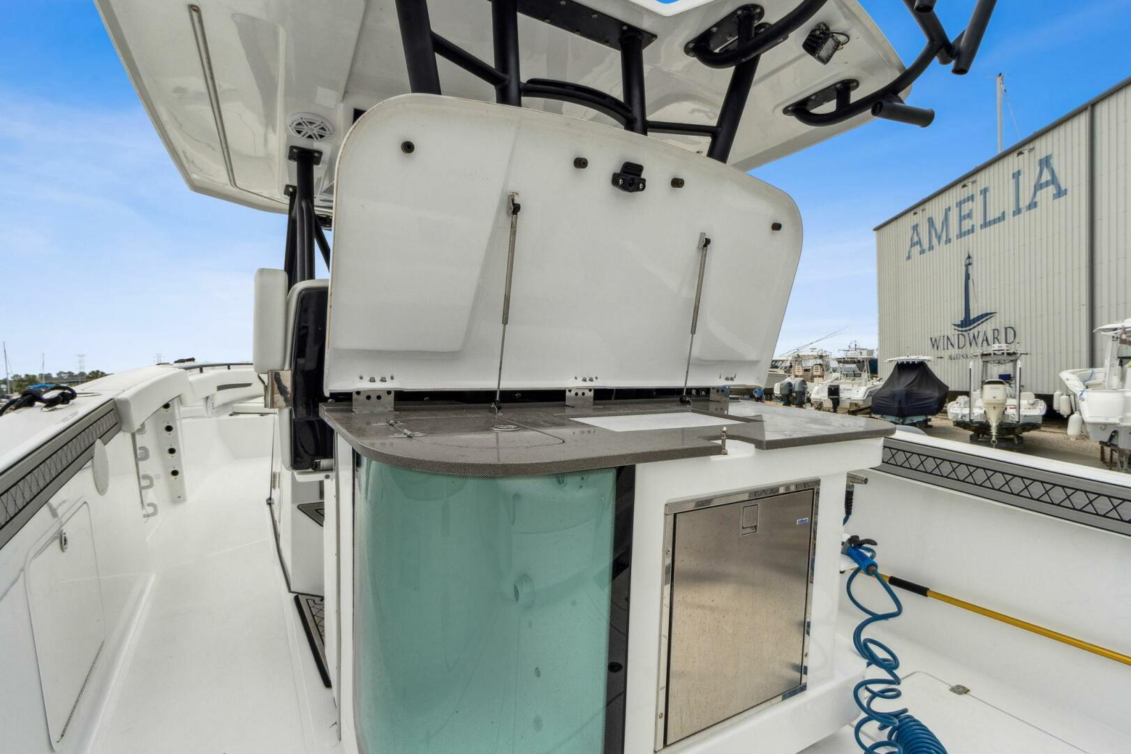 2023 Wellcraft 352 Fisherman Center Console - Image 13