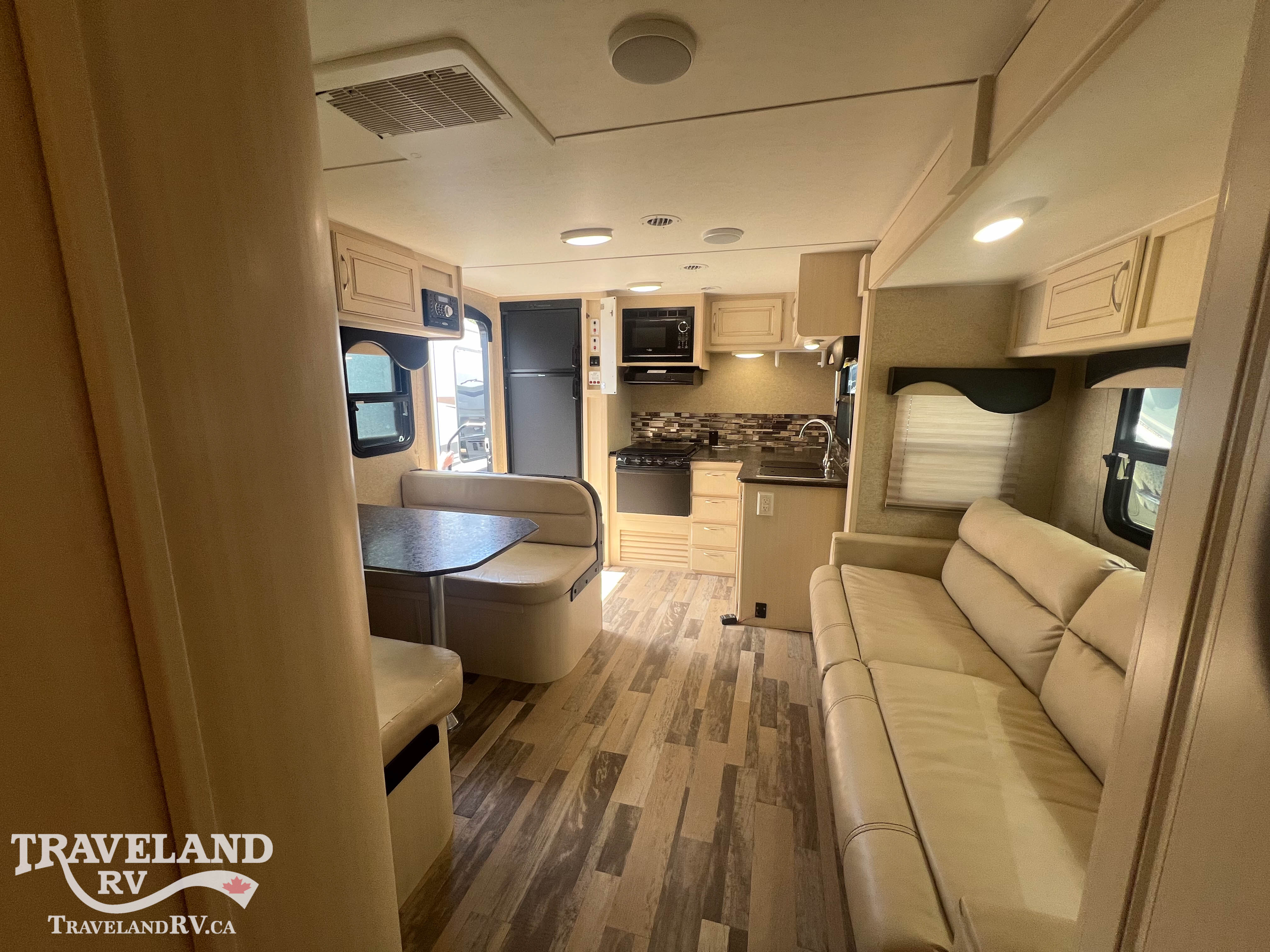 2017 WINNEBAGO MINNIE 24RKS - Image 3