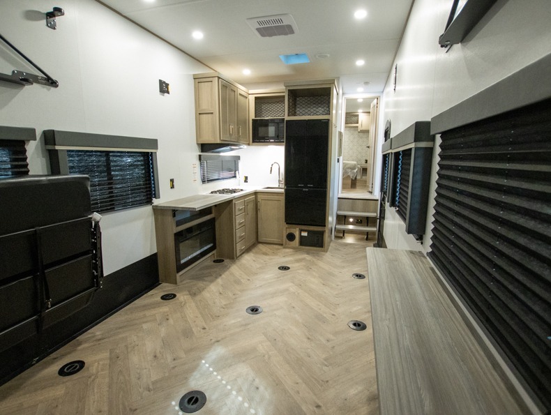 2026 Keystone RV Carbon 321LT - Image 16