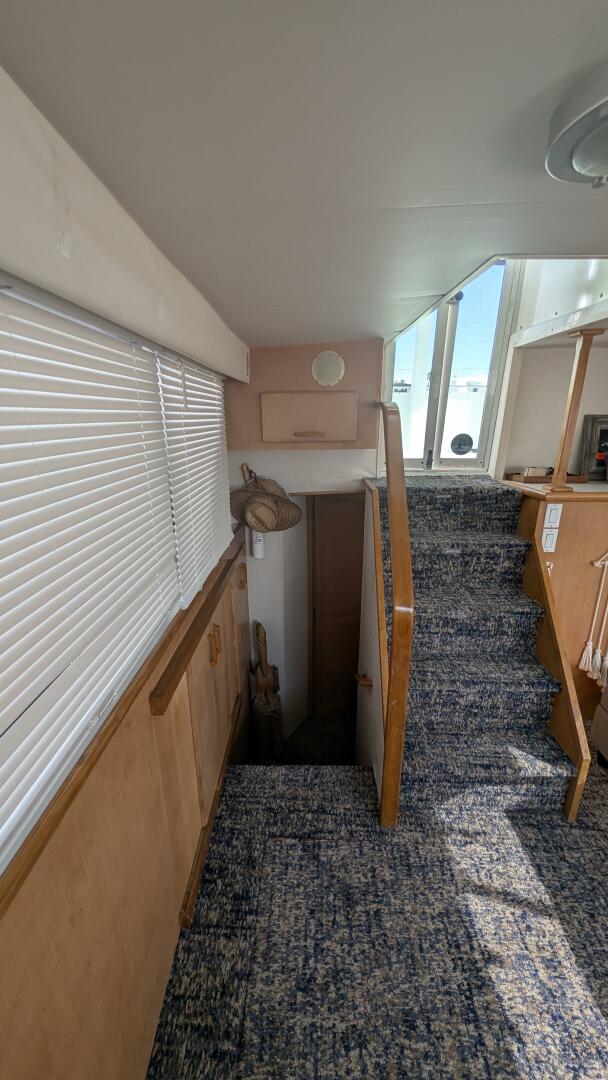1994 Carver 370 AFT CABIN - Image 33