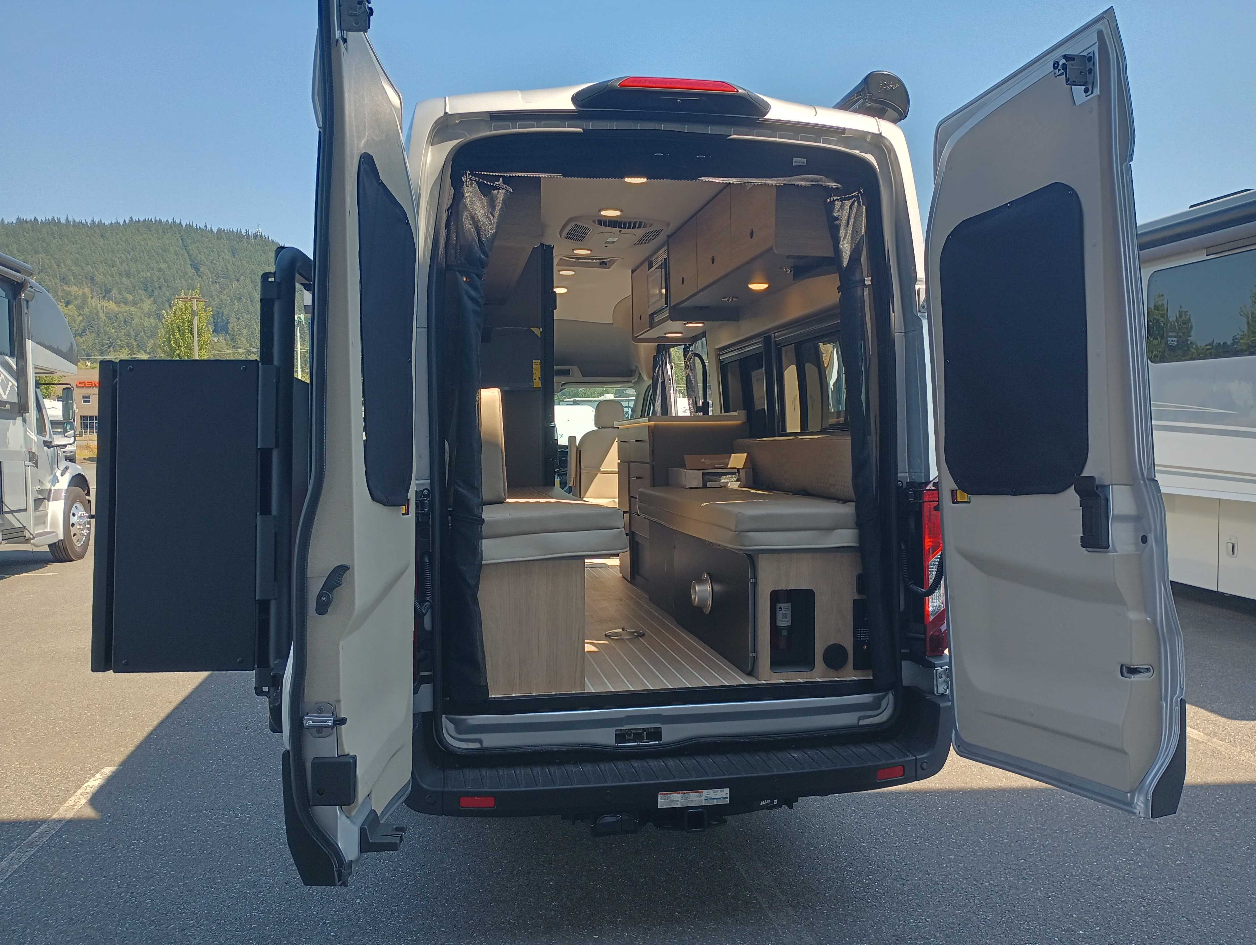 2027 Entegra Coach Expanse 21L - Image 3