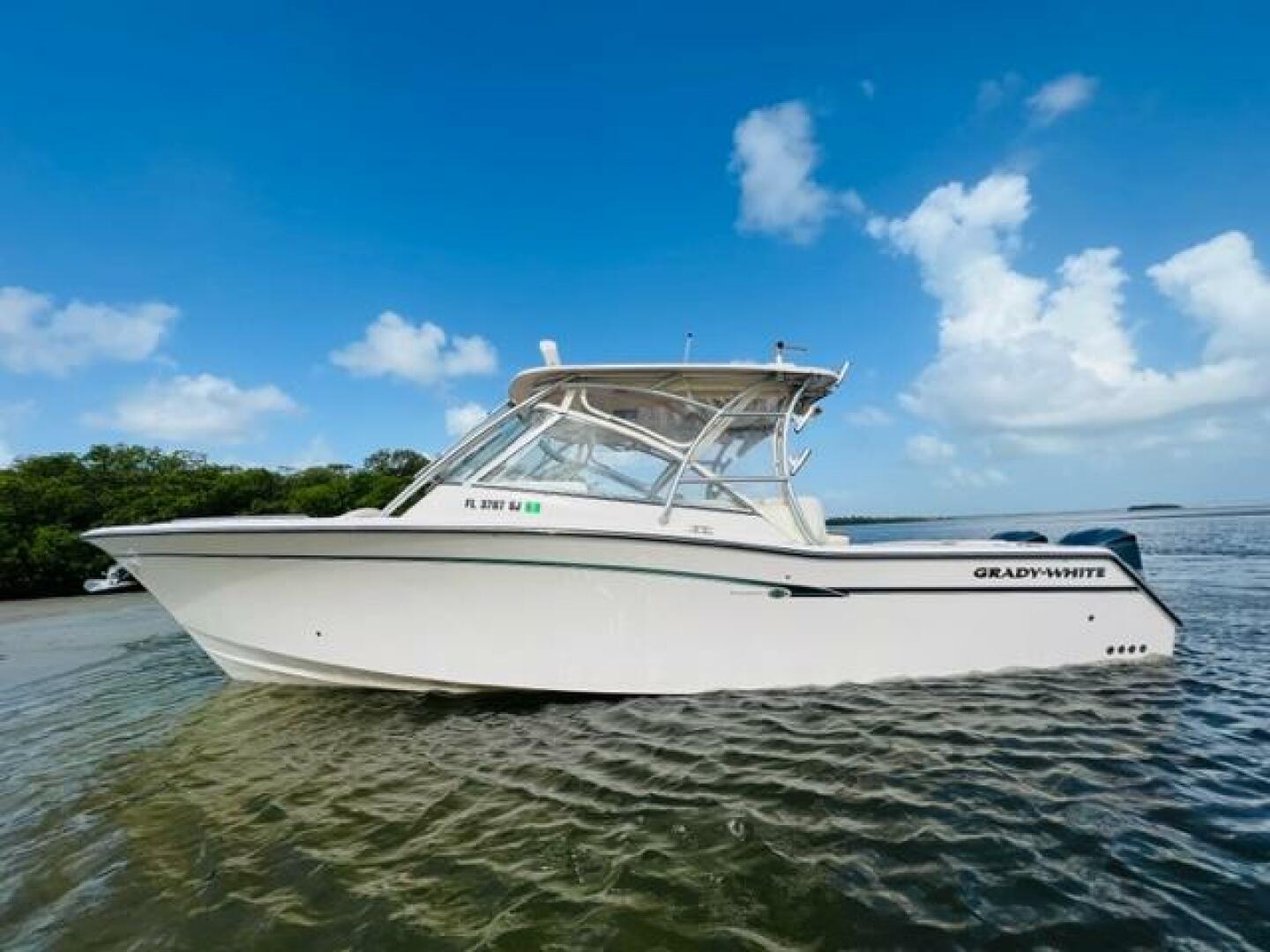 2014 Grady-White Freedom 335 - Image 2