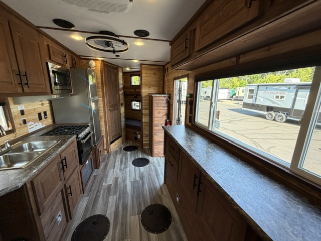 2027 ICE CASTLE RV EXTREME III 8X21 - Image 24