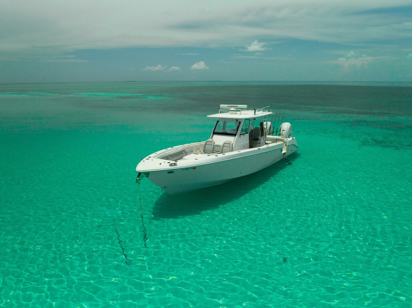 2019 Everglades 355 CC - Image 18