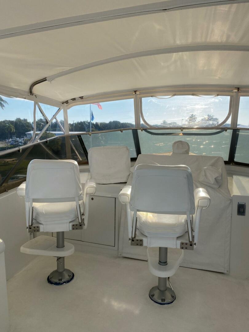 1994 Hatteras 70 Cockpit Motor Yacht - Image 18