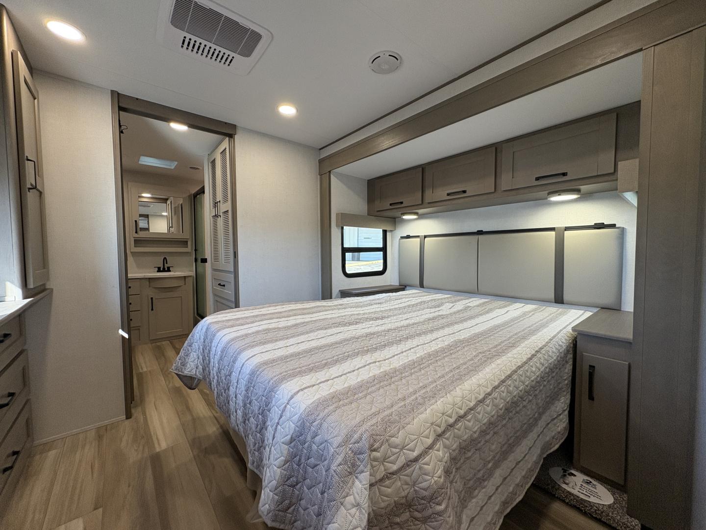 2026 Grand Design Reflection Travel Trailer 322FKTS - Image 11