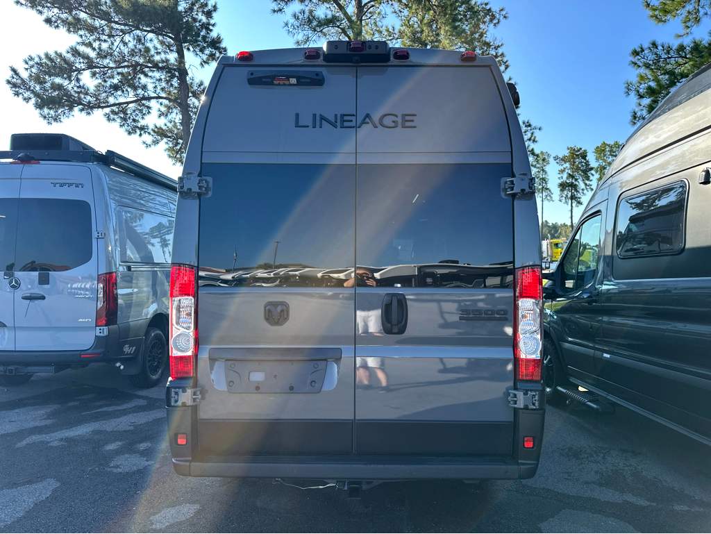 2027 GRAND DESIGN LINEAGE SERIESVP LVP2 - Image 5