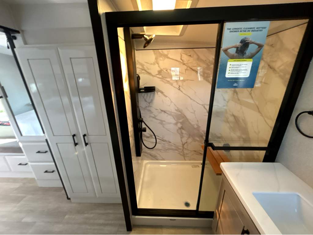 2026 JAYCO PINNACLE 39FLOK - Image 20