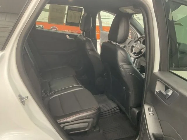 2023 Ford Escape Utility 4D ST Line 2WD - Image 24