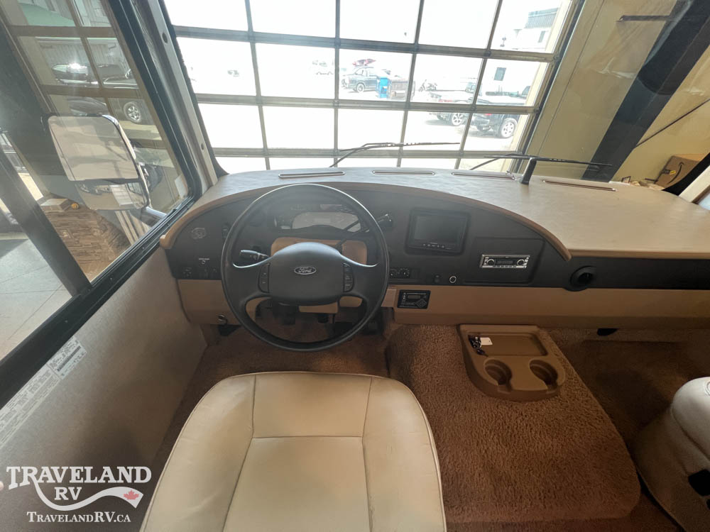 2014 Winnebago Vista 31KE - Image 9