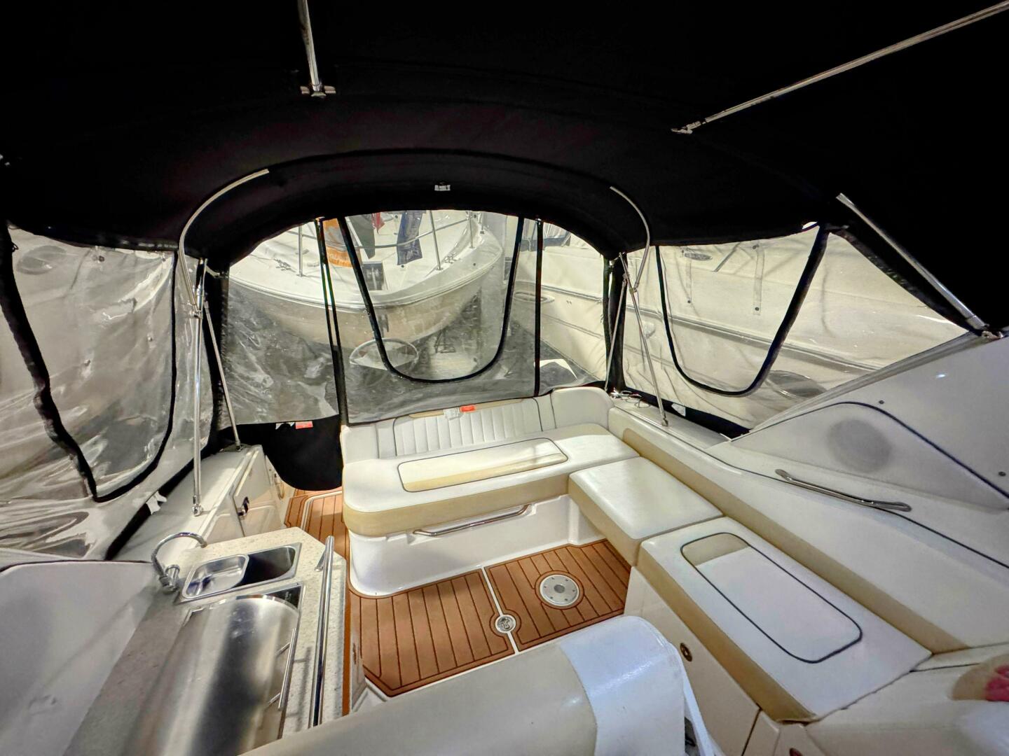 2010 Sea Ray 310 Sundancer - Image 9