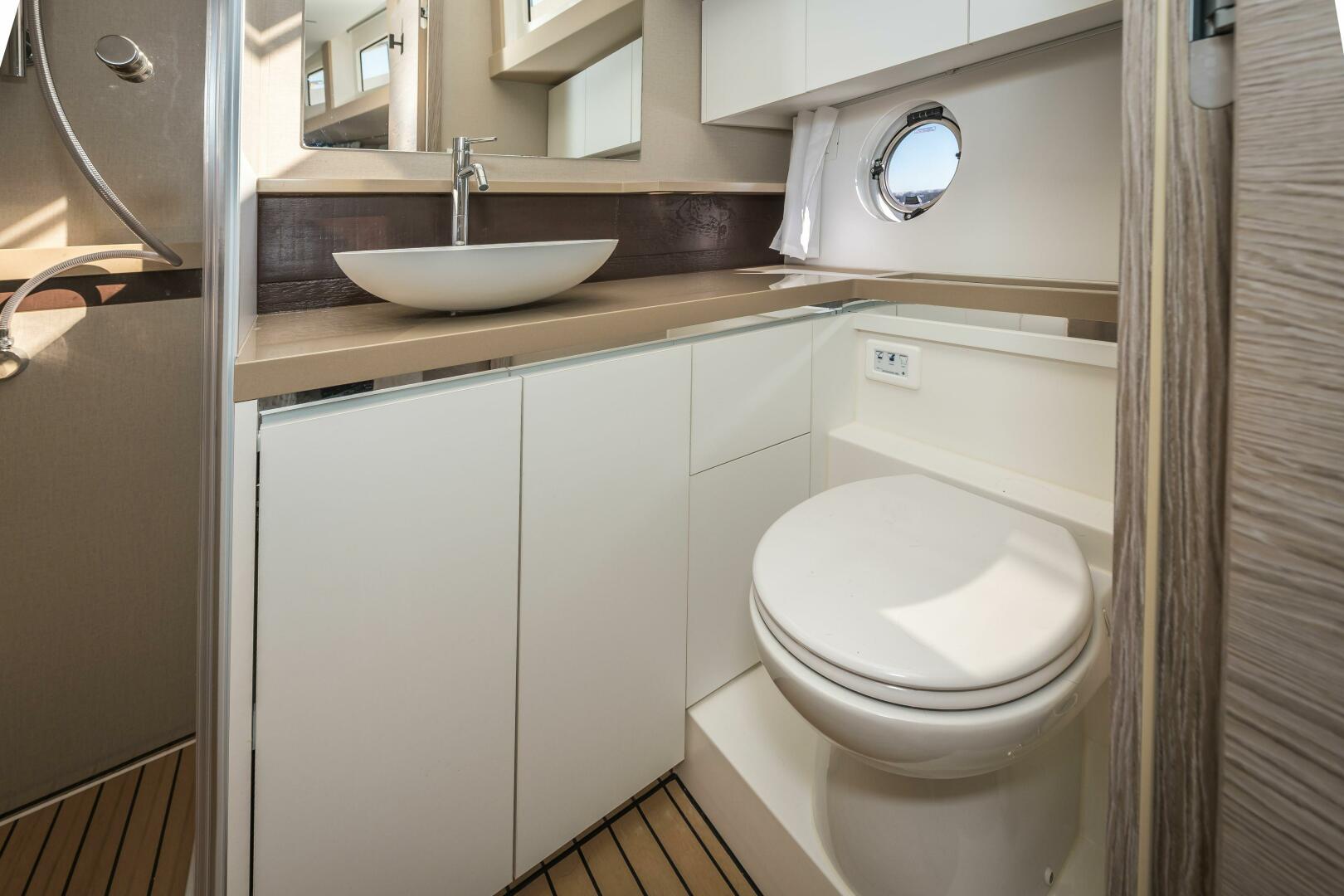 2024 Greenline 45 Coupe HYBRID - Image 16