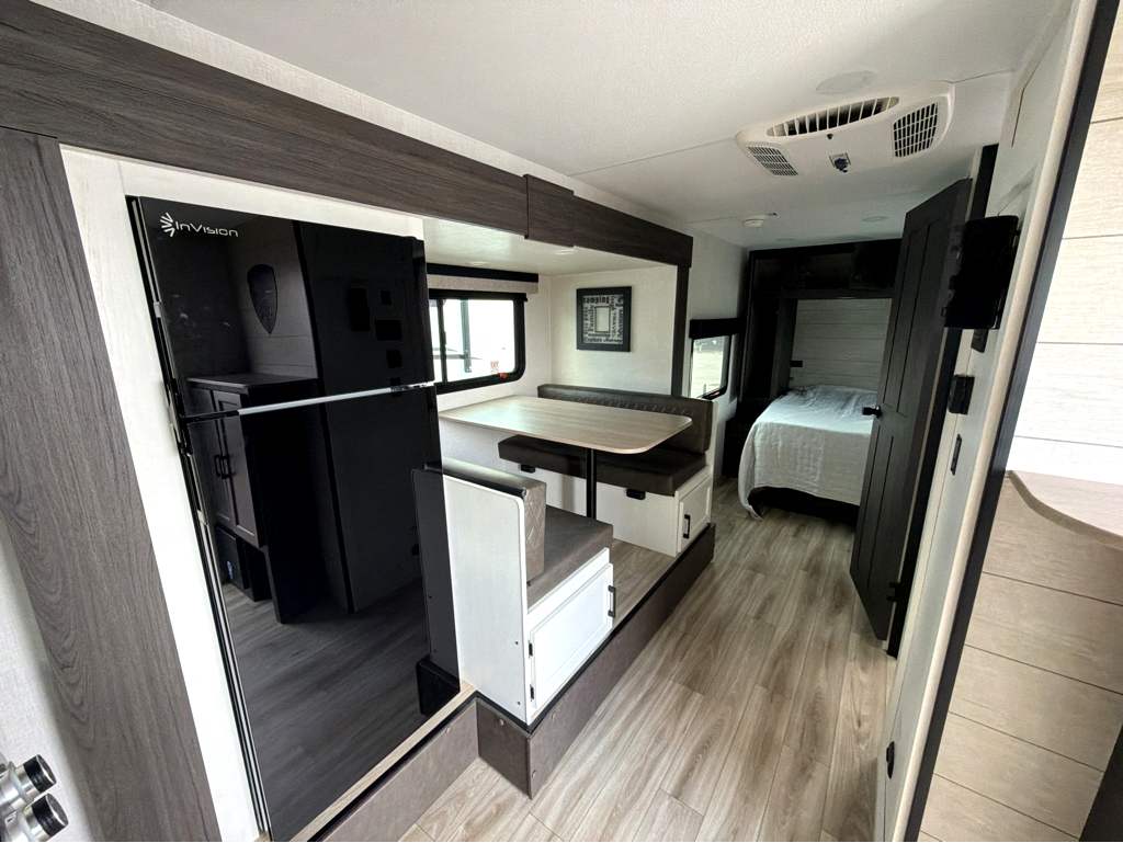 2026 VENTURE RV SPORTTREK STINGER 181VRK - Image 18