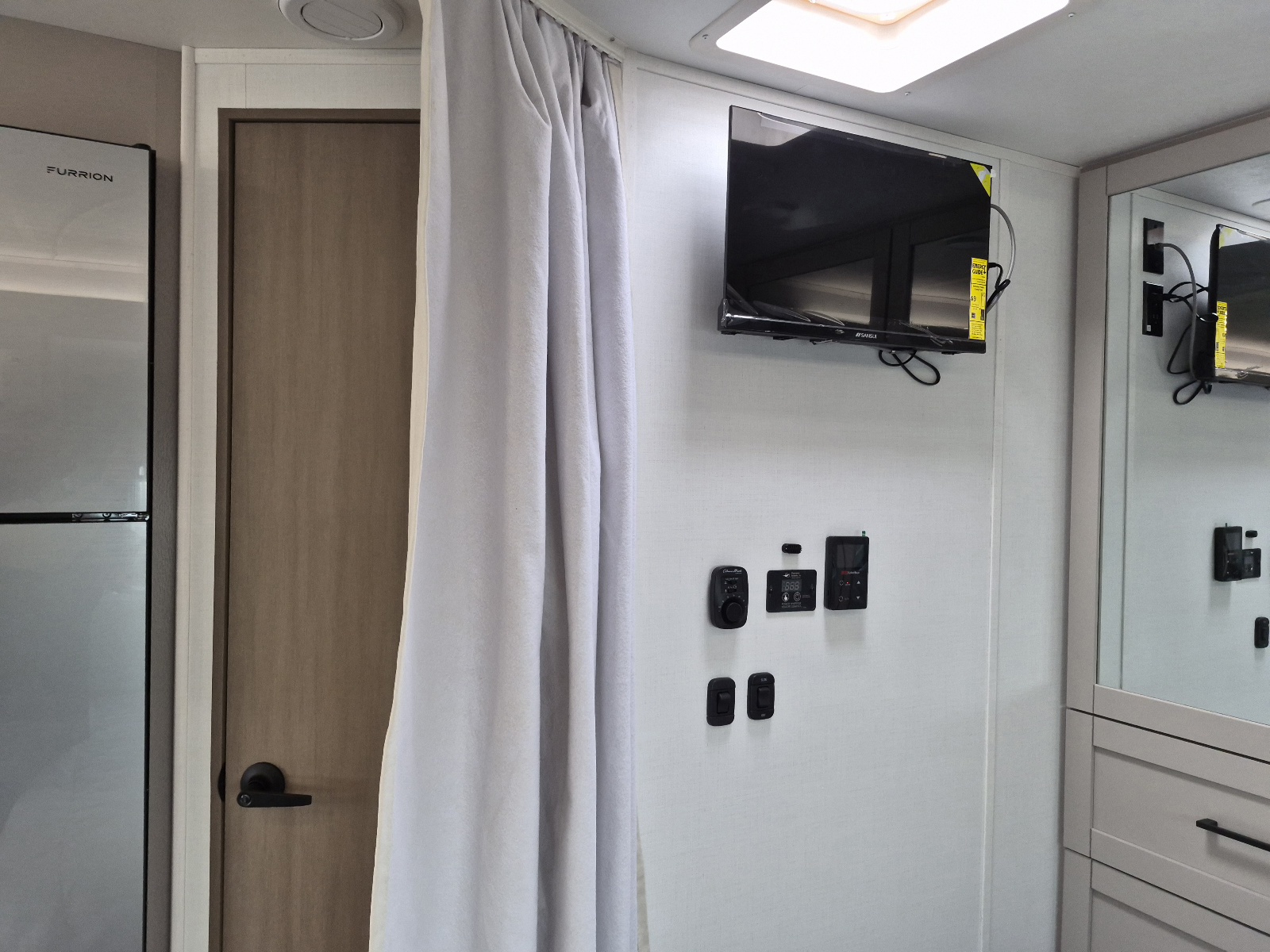 2027 Entegra Coach Odyssey 24B - Image 19