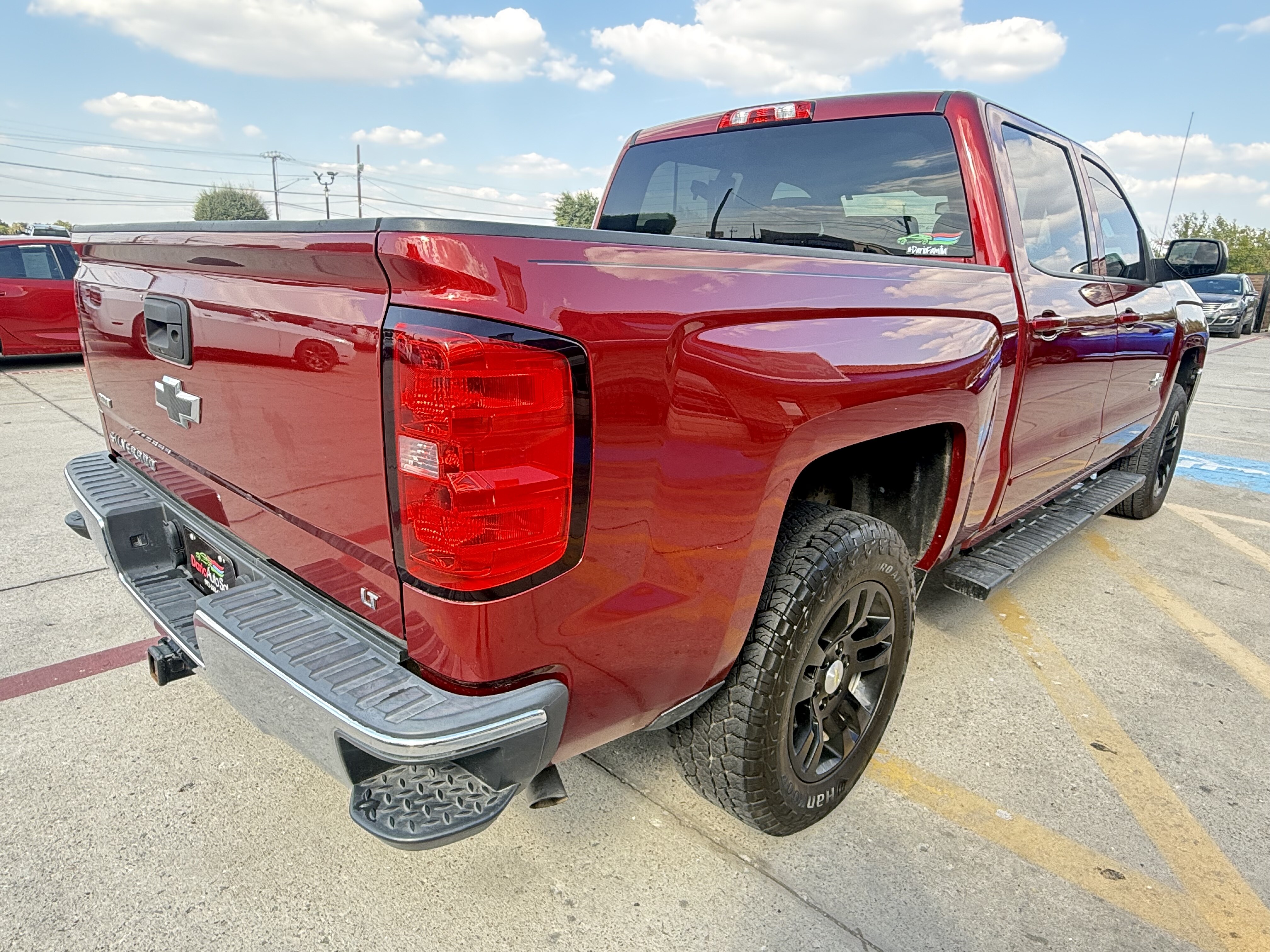 2018 Chevrolet Silverado 1500 Crew Cab LT 4WD - Image 12