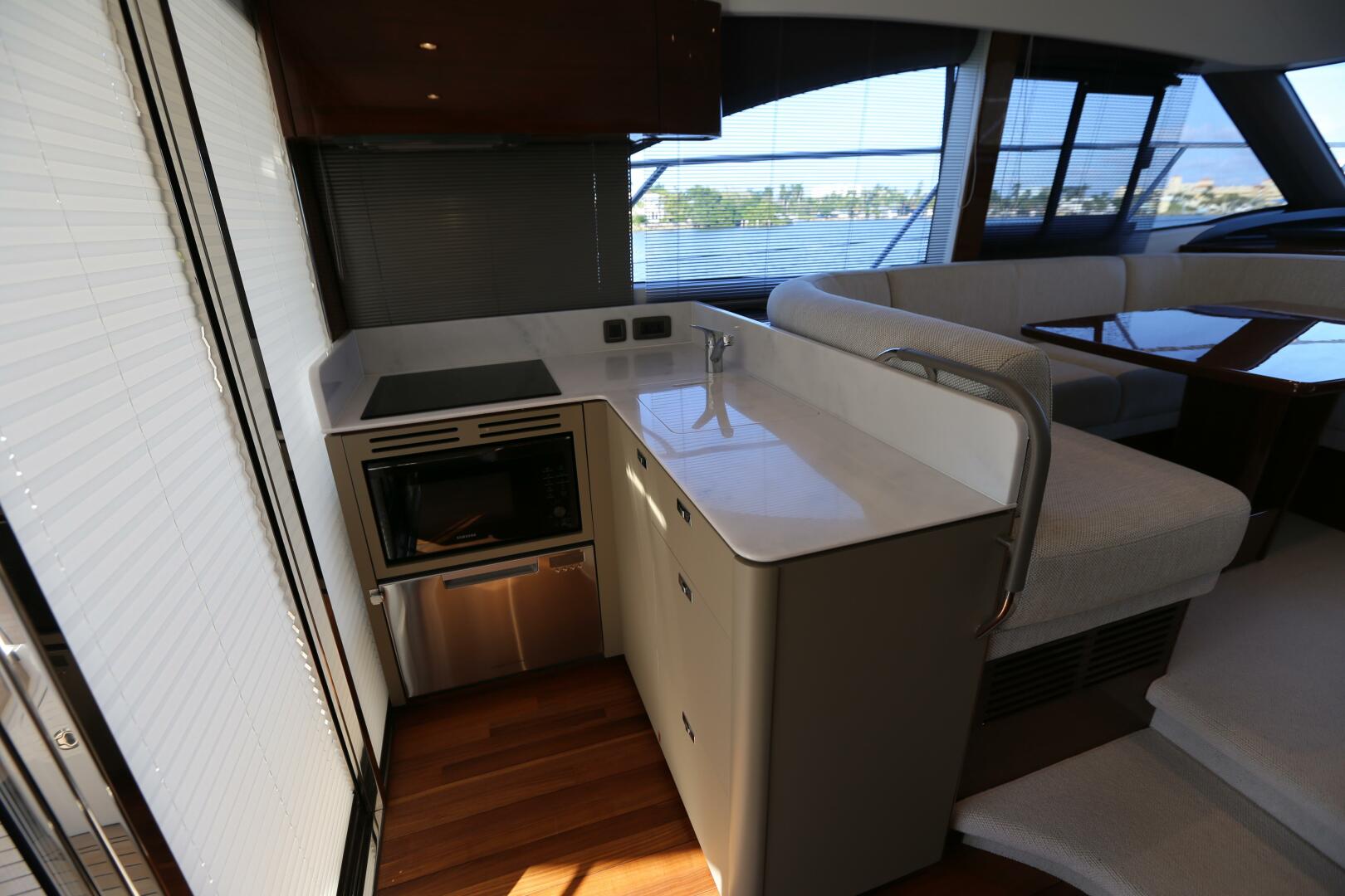 2024 Princess Princess F45 - Image 19