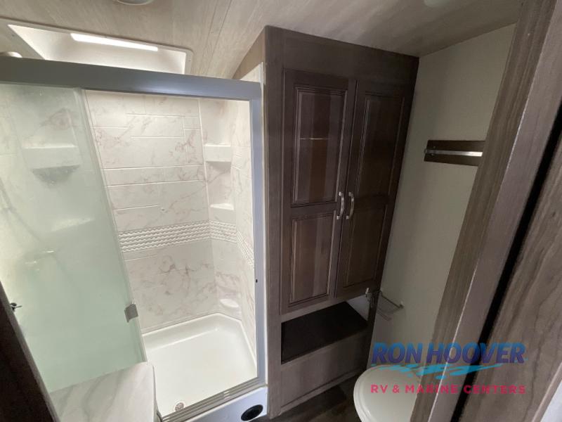 2022 KEYSTONE 33RLI - Image 23