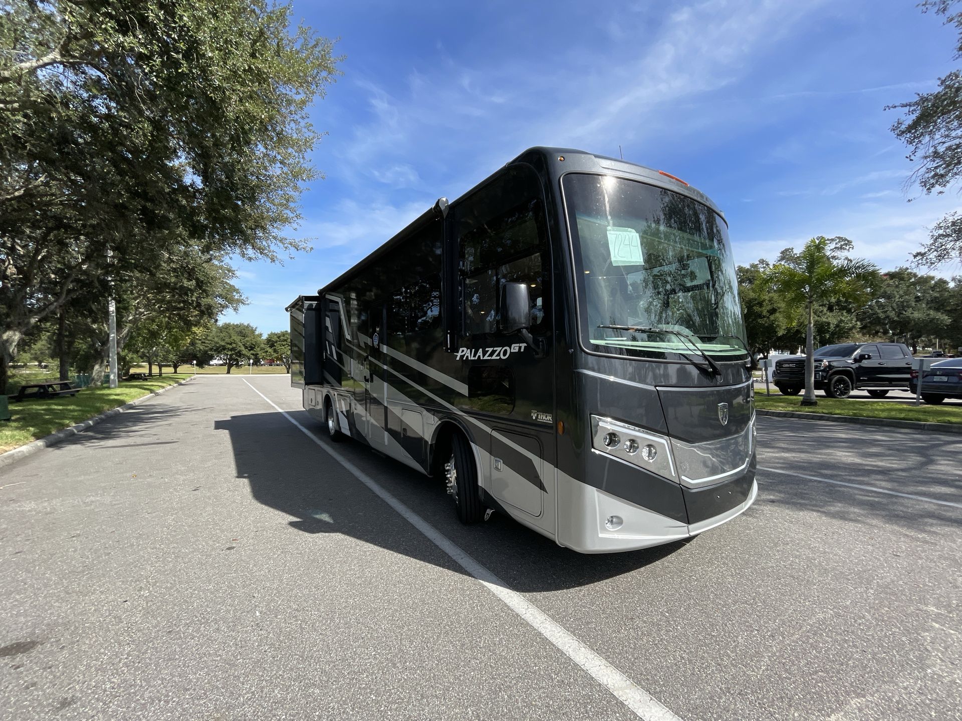2026 Thor Motor Coach Palazzo GT
