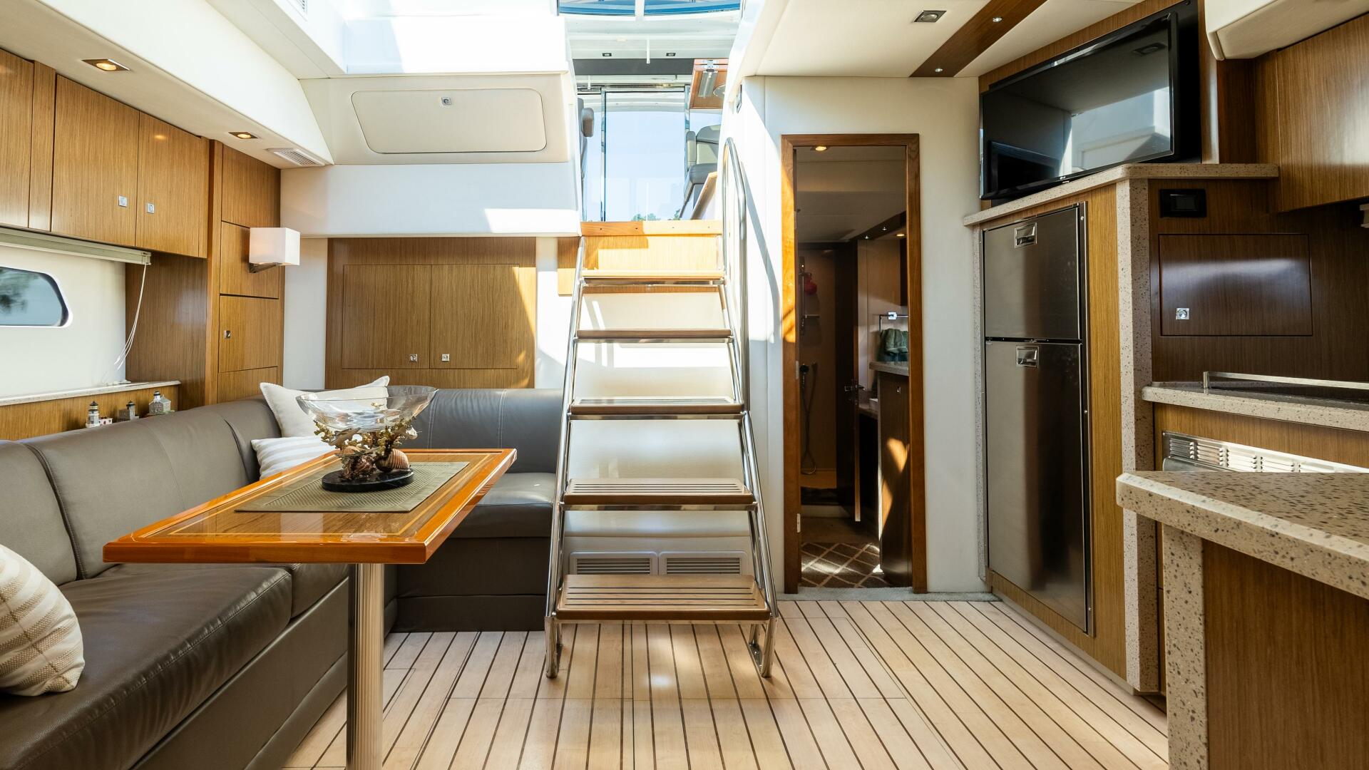 2013 CRUISERS 48 Cantius Base - Image 35