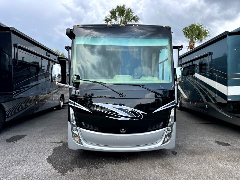 2018 TIFFIN ALLEGRO BREEZE 33 BR - Image 2
