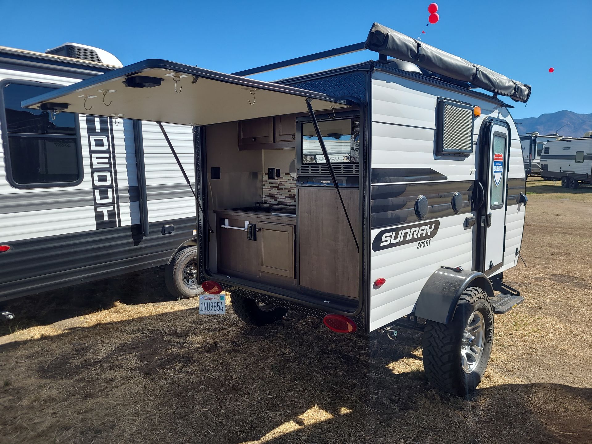 2022 Sunset Park RV Sun Ray 109 - Image 16