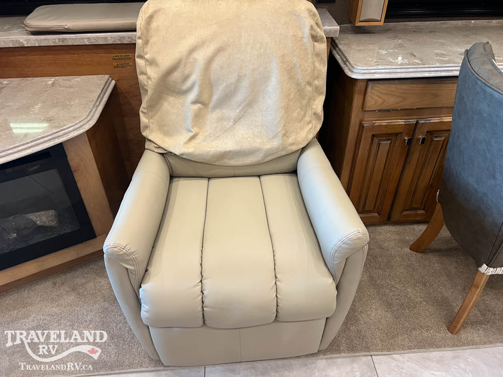 2019 Tiffin Phaeton 40 IH - Image 15