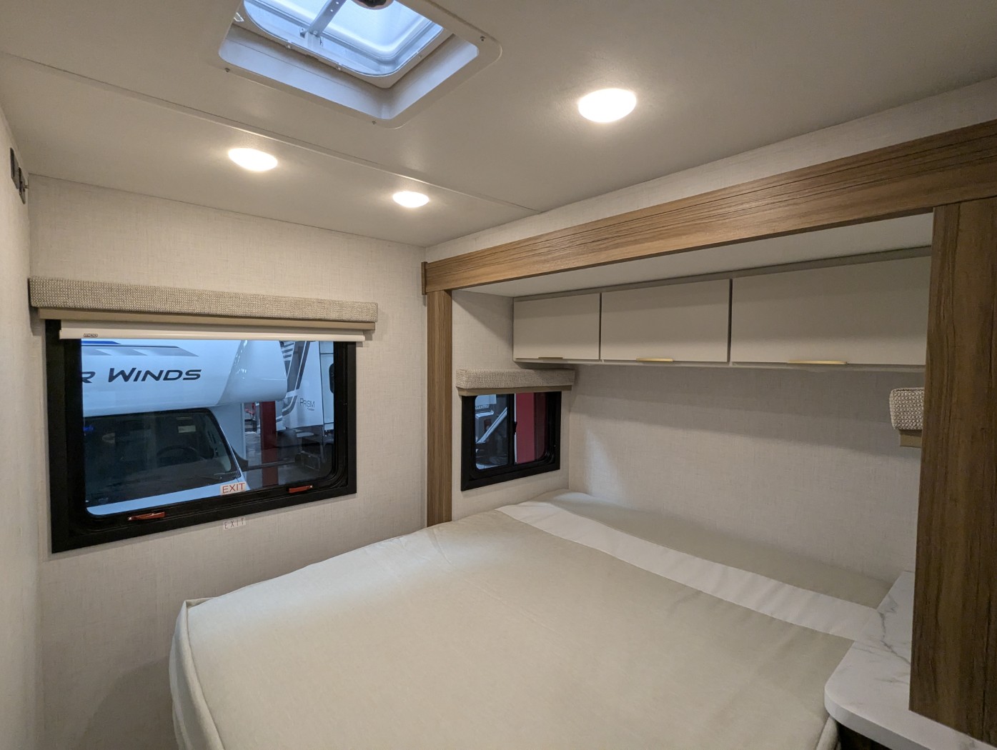 2027 Thor Motor Coach Four Winds 22Z - Image 21